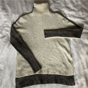 Athleta Cream and Gray Turtleneck Sweater